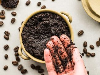 Bã cà phê đổ đi chẳng khác gì vứt tiền, những công dụng của bã cà phê nhà nào cũng cần