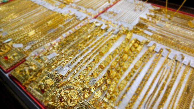 Giá vàng tối nay 29/4: Trời ơi sao lại thế này? Kinhkhung quá thôi xong rồi Giá vàng tối nay 29/4: Trời ơi sao lại thế này? Kinhkhung quá thôi xong rồi