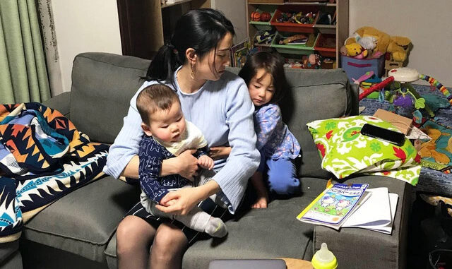 Chồng tôi đã m.ấ.t, 2 mẹ con cứ ngày ngày nương tựa vào nhau nhưng đêm nào ngủ con trai cũng bật dậy chỉ ra cửa rồi bảo ‘bố về rồi mẹ ơi’, nghe lời con nói tôi rù-ng mì-nh nhưng khi biết sự thật thì khóc nấc… Chồng tôi đã m.ấ.t, 2 mẹ con cứ ngày ngày nương tựa vào nhau nhưng đêm nào ngủ con trai cũng bật dậy chỉ ra cửa rồi bảo ‘bố về rồi mẹ ơi’, nghe lời con nói tôi rù-ng mì-nh nhưng khi biết sự thật thì khóc nấc…