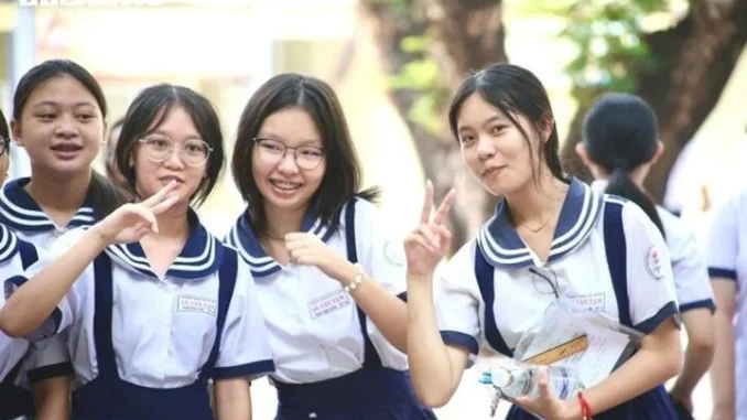 Miễn phí dạy 2 buổi/ngày từ năm học tới Miễn phí dạy 2 buổi/ngày từ năm học tới