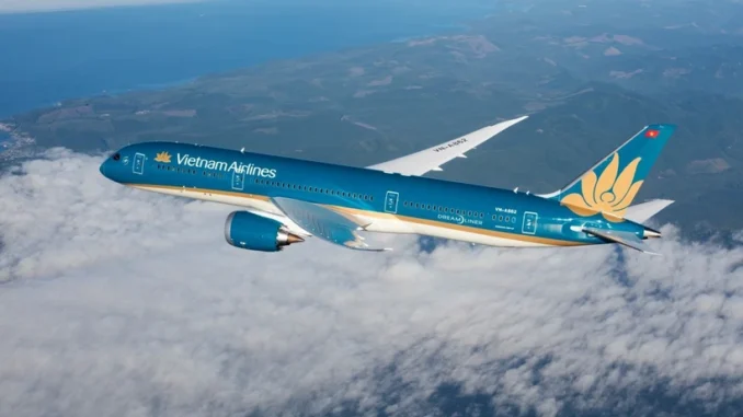 Máy bay Vietnam Airlines chuyển hướng hạ cánh khẩn để cấp cứu hành khách Máy bay Vietnam Airlines chuyển hướng hạ cánh khẩn để cấp cứu hành khách