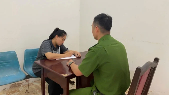 Tạm giữ người phụ nữ cho vay nặng lãi đến 365%/năm ở Cẩm Phả Tạm giữ người phụ nữ cho vay nặng lãi đến 365%/năm ở Cẩm Phả