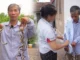 Dị nhân Nam Định móng tay dài 1m vì 33 năm không cắt, giờ muốn bán với giá 7 tỷ đồng