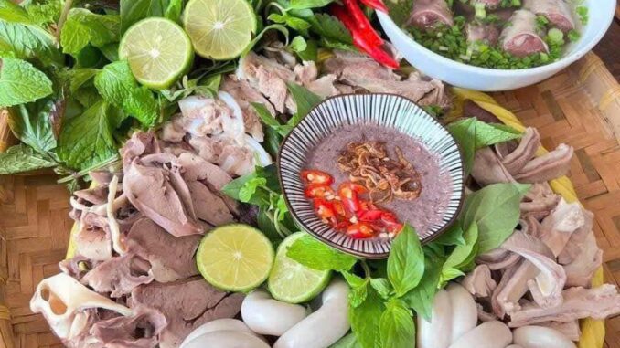 Lòng heo, món ăn khoái khẩu nhưng tiềm ẩn nhiều nguy cơ Lòng heo, món ăn khoái khẩu nhưng tiềm ẩn nhiều nguy cơ