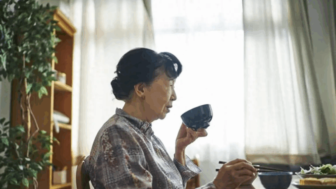 Đi làm giupviec họ bảo sẽ trả lương tôi 30 triệu, vậy mà tháng nào cũng chỉ đưa đúng 29,5 triệu. Mãi đến 10 năm sau tôi mới hiểu Đi làm giupviec họ bảo sẽ trả lương tôi 30 triệu, vậy mà tháng nào cũng chỉ đưa đúng 29,5 triệu. Mãi đến 10 năm sau tôi mới hiểu