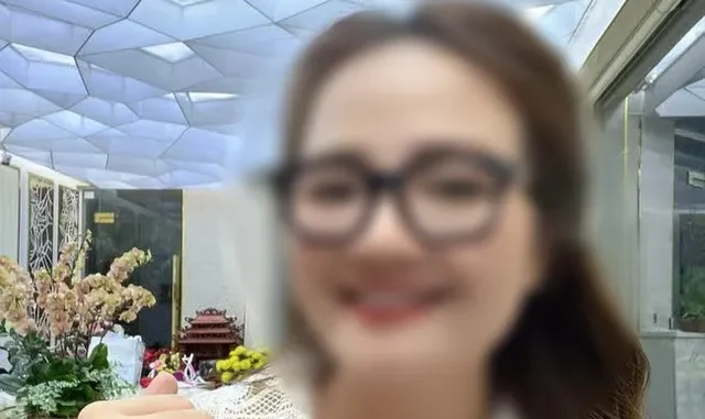 Lý do ngày trước nữ doanh nhân Hoàng Hường bị CA mời lên làm việc Lý do ngày trước nữ doanh nhân Hoàng Hường bị CA mời lên làm việc