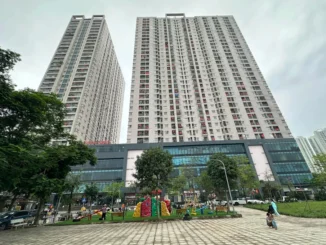 Chuyện thật như đùa: Gần 30 triệu bay lả tả từ tầng cao chung cư ở Hà Nội