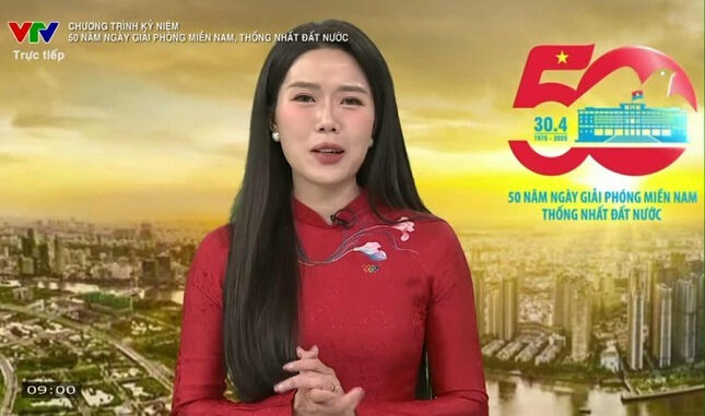 MC, BTV Lan Anh không nói một lời MC, BTV Lan Anh không nói một lời