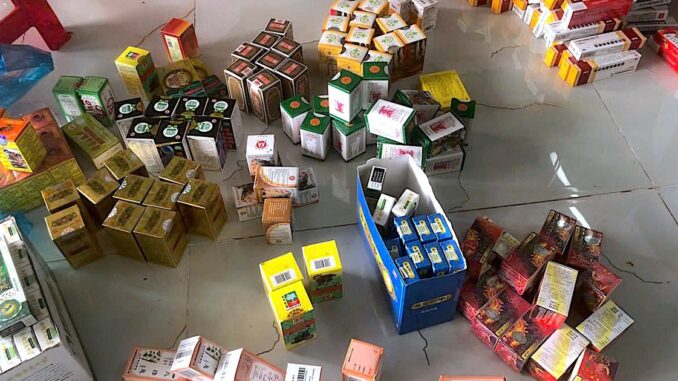 Cà Mau 'đánh mạnh' nạn buôn lậu, hàng giả Cà Mau 'đánh mạnh' nạn buôn lậu, hàng giả
