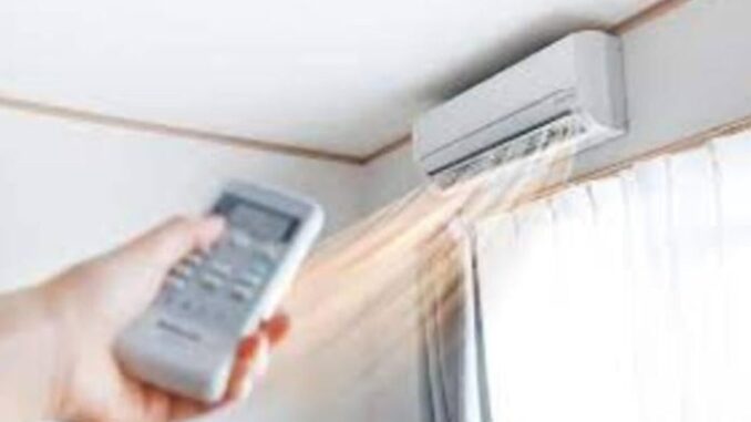 Ban đêm bật điều hòa 28 độ tưởng tiết kiệm điện hóa ra sai lầm: Đây mới là mức phù hợp, nên sửa ngay