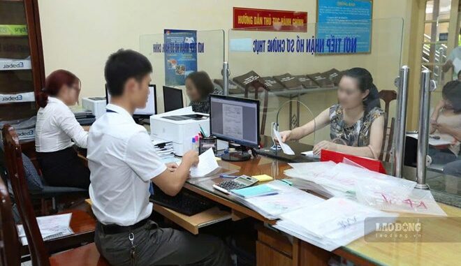 Chế độ nghỉ hưu trước tuổi với cán bộ, công chức cấp xã còn 5-10 năm công tác, đóng bảo hiểm xã hội 22 năm quy định ra sao? Chế độ nghỉ hưu trước tuổi với cán bộ, công chức cấp xã còn 5-10 năm công tác, đóng bảo hiểm xã hội 22 năm quy định ra sao?