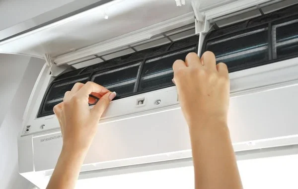 Đóng chặt cửa khi sử dụng điều hòa liệu có đúng: 5 sai lầm khiến công tơ điện tăng 2-3 lần Đóng chặt cửa khi sử dụng điều hòa liệu có đúng: 5 sai lầm khiến công tơ điện tăng 2-3 lần