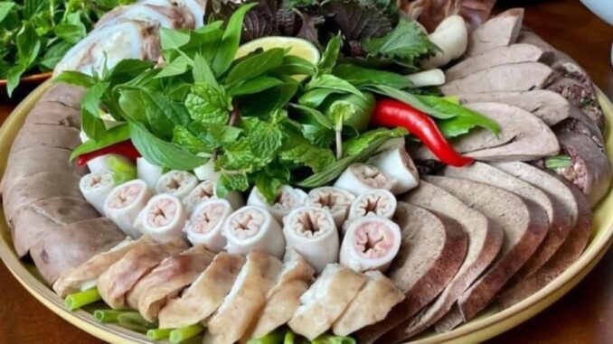 5 người tuyệt đối không ăn lòng lợn kẻo rước họa vào thân 5 người tuyệt đối không ăn lòng lợn kẻo rước họa vào thân