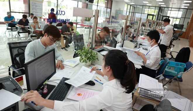 TIN BUỒN: Chốt nhóm cán bộ, công chức cấp xã hưởng chế độ thấp hơn khi nghỉ hưu trước tuổi, nhiều người mất 1 khoản tiền quá lớn TIN BUỒN: Chốt nhóm cán bộ, công chức cấp xã hưởng chế độ thấp hơn khi nghỉ hưu trước tuổi, nhiều người mất 1 khoản tiền quá lớn