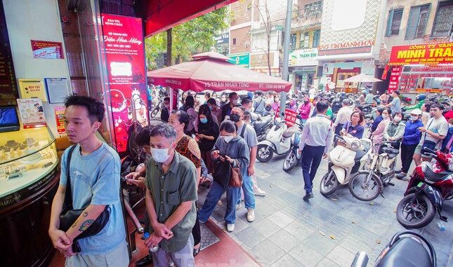 Giá vàng ngay lúc này: Trời ơi ai đã làm vậy chứ? Dừng lại ngay đi, bà con đã kh:.ổ lắm rồi Giá vàng ngay lúc này: Trời ơi ai đã làm vậy chứ? Dừng lại ngay đi, bà con đã kh:.ổ lắm rồi