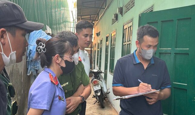 Trở lại phòng trọ sau kỳ nghỉ lễ, thanh niên phát hiện bạn cùng phòng tử vong Trở lại phòng trọ sau kỳ nghỉ lễ, thanh niên phát hiện bạn cùng phòng tử vong