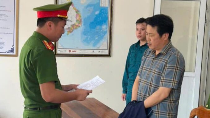 Giám đốc nhận tiền hứa lo ‘chạy’ dự án rồi chiếm đoạt 2 tỷ đồng Giám đốc nhận tiền hứa lo ‘chạy’ dự án rồi chiếm đoạt 2 tỷ đồng