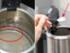 Ấm đun nước bám đầy cặn bẩn, cho thứ này vào đun sôi là ấm sạch bong, sáng bóng