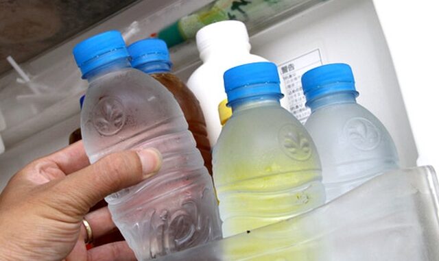 Khuyên thật lòng: Vứt ngay 4 món đồ nhựa độc hại này trước khi ung ɫhư “gõ cửa” Khuyên thật lòng: Vứt ngay 4 món đồ nhựa độc hại này trước khi ung ɫhư “gõ cửa”