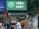 Quán Lòng Chát ở Hà Nội vắng khách, nhân viên nói “hết lòng xe điếu”