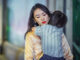 Khi đã đường ai nấy đi, dù không muốn liên lạc nhiều với chồng cũ nhưng mẹ chồng cũ vẫn đối xử rất tốt với tôi, vì thế thỉnh thoảng tôi vẫn đưa con tới thăm ông bà nội. Tôi thực sự bất ngờ khi mở chiếc balo con trai tôi được bà nội tặng