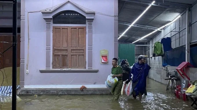 Thương quá bà con Hà Tĩnh ơi!