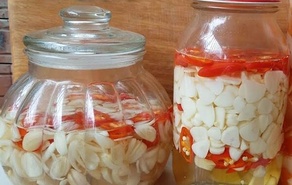 Tác dụng của tỏi ngâm giấm cùng những lưu ý khi sử dụng Tác dụng của tỏi ngâm giấm cùng những lưu ý khi sử dụng