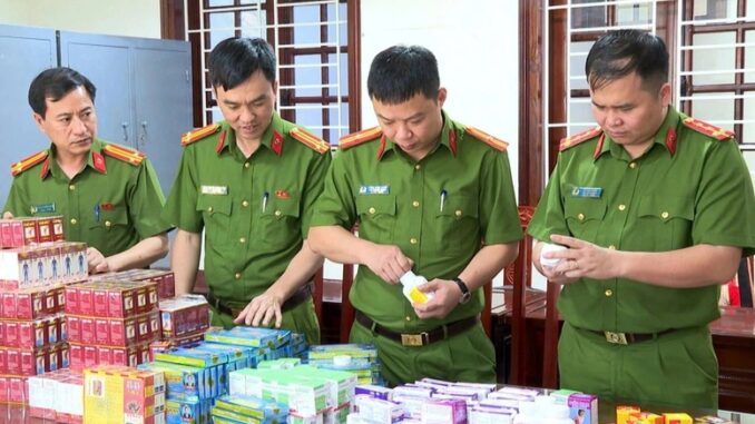 Thủ tướng yêu cầu xử lý nghiêm hoạt động sản xuất, buôn bán thuốc chữa bệnh giả, sữa giả, thực phẩm bảo vệ sức khoẻ giả Thủ tướng yêu cầu xử lý nghiêm hoạt động sản xuất, buôn bán thuốc chữa bệnh giả, sữa giả, thực phẩm bảo vệ sức khoẻ giả