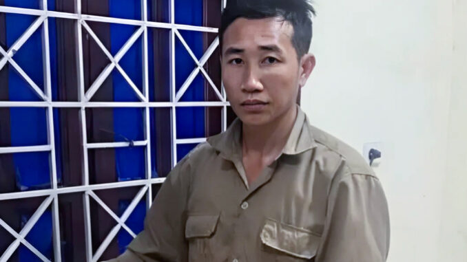 Phụ huynh khai túm tóc, đá:nh hai giáo viên do ‘say rượu’ Phụ huynh khai túm tóc, đá:nh hai giáo viên do ‘say rượu’