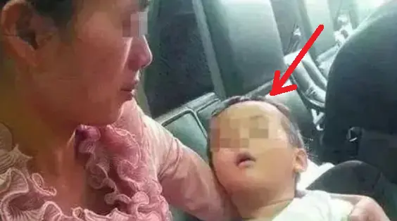 Bi kịch ngày đầy tháng: Cháu trai tử vong vì chén rượu mừng của ông nội Bi kịch ngày đầy tháng: Cháu trai tử vong vì chén rượu mừng của ông nội