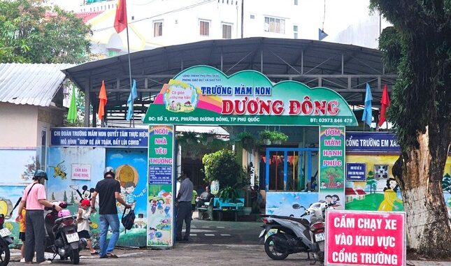 Nữ hiệu phó bị giáo viên đánh nhập viện tại cuộc họp bình xét thi đua