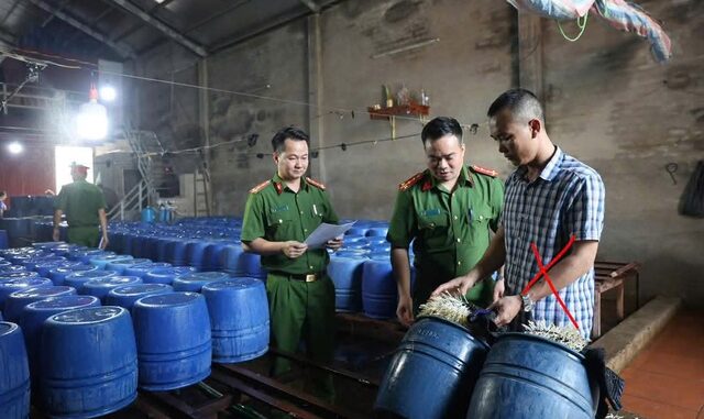 Trời ơi, ngay tại 1 xưởng sản xuất giá đỗ ở Bắc Giang, bao nhiêu người dân bị hại rồi! Trời ơi, ngay tại 1 xưởng sản xuất giá đỗ ở Bắc Giang, bao nhiêu người dân bị hại rồi!
