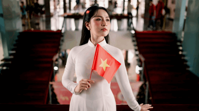 Cha đẻ ca khúc 2,2 tỷ view hot nhất dịp 30/4 bất ngờ xin lỗi Cha đẻ ca khúc 2,2 tỷ view hot nhất dịp 30/4 bất ngờ xin lỗi