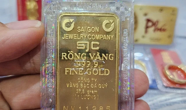 Cuối ngày 8-5, giá vàng gây bất ngờ Cuối ngày 8-5, giá vàng gây bất ngờ