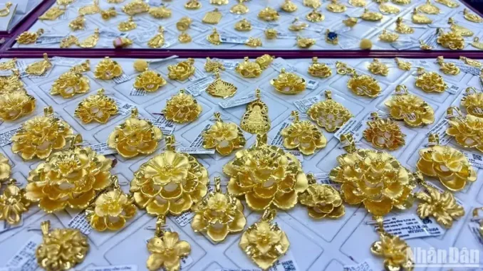 Giá vàng ngày 21/5: Chạm đỉnh Giá vàng ngày 21/5: Chạm đỉnh