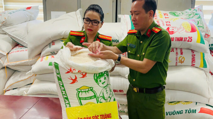 Từ nay khỏi dám ăn gạo ST25: Hóa ra toàn là gi:ả, ai mua trúng nhãn hiệu này thì “v:ứ:t ngay” trước khi h:ối h:ận Từ nay khỏi dám ăn gạo ST25: Hóa ra toàn là gi:ả, ai mua trúng nhãn hiệu này thì “v:ứ:t ngay” trước khi h:ối h:ận