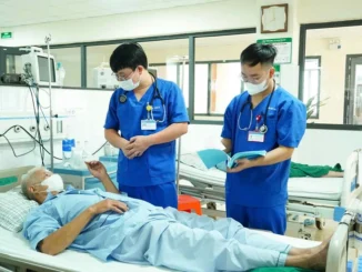 7 người nhập viện cấp cứu do nắng nóng, một người nguy kịch