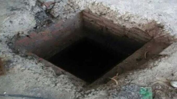 Người đi đường nhảy vào bể phốt cứu ba công nhân mắc kẹt, cả bốn tử vong thương tâm Người đi đường nhảy vào bể phốt cứu ba công nhân mắc kẹt, cả bốn tử vong thương tâm