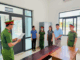 B:ắt t ạm gi:am 1 chủ tịch xã