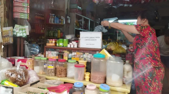 Nhiều hàng quán bất ngờ không nhận chuyển khoản Nhiều hàng quán bất ngờ không nhận chuyển khoản