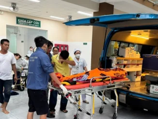 Công nhân tử vong khi leo từ tầng cao xuống để trú mưa