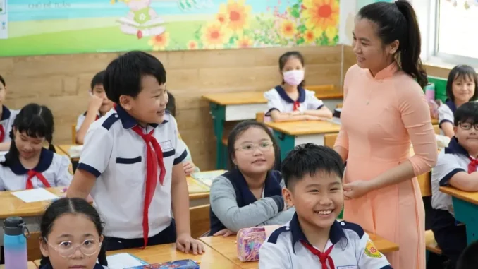 Năm 2025, kỳ vọng lương nhà giáo xếp cao nhất thành hiện thực