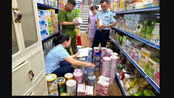 Phát hiện hàng trăm hộp sữa bột trẻ em nhập lậu Phát hiện hàng trăm hộp sữa bột trẻ em nhập lậu